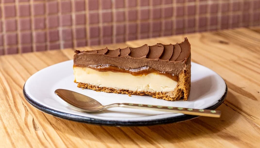Torta 4 Leites e Caramelo